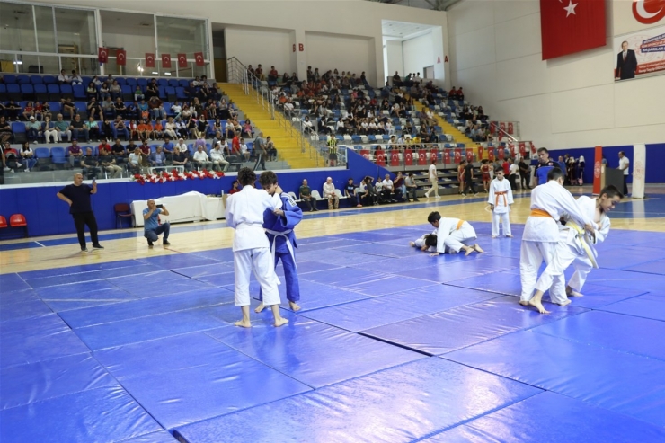 Malatya’da Yaz Spor Okullarına Gösterili Açılış