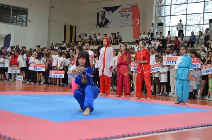 Diyarbakır’da Spor Okulları Açıldı