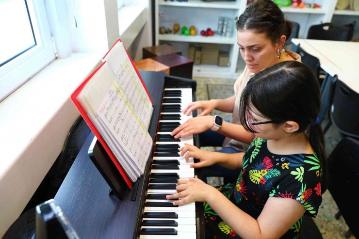 Gaziantep Sanat Akademisi’nde Çocuk Sanat Kursları Başladı