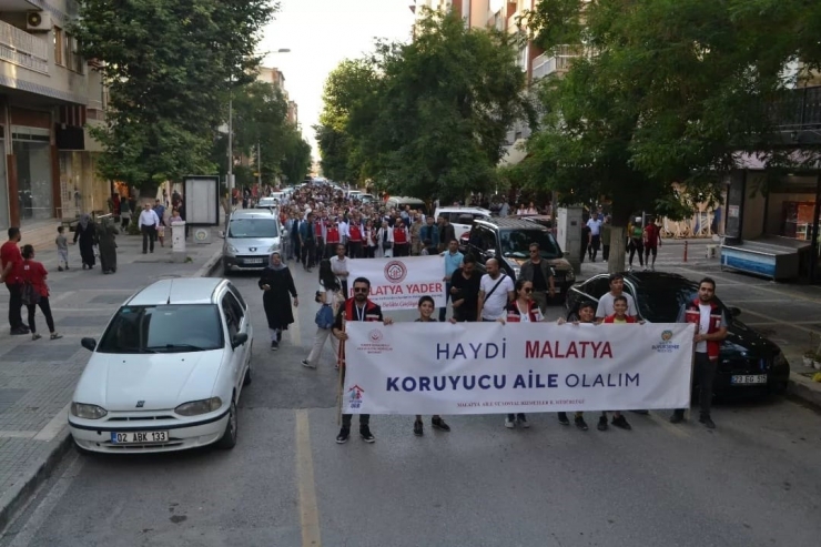 Malatya’da Koruyucu Aileler Günlerini Kutladı