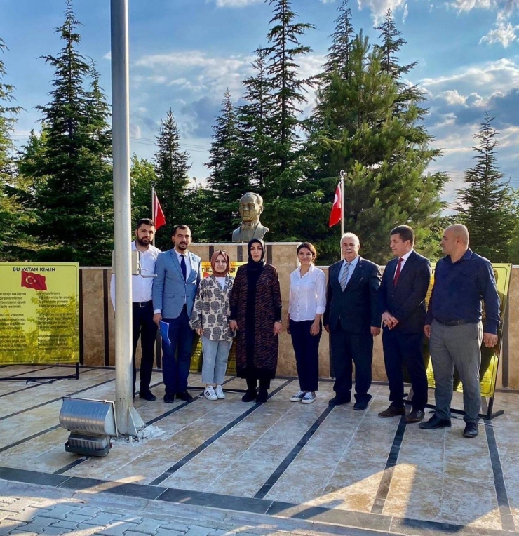 Hekimhan’da Eğitim Masaya Yatırıldı