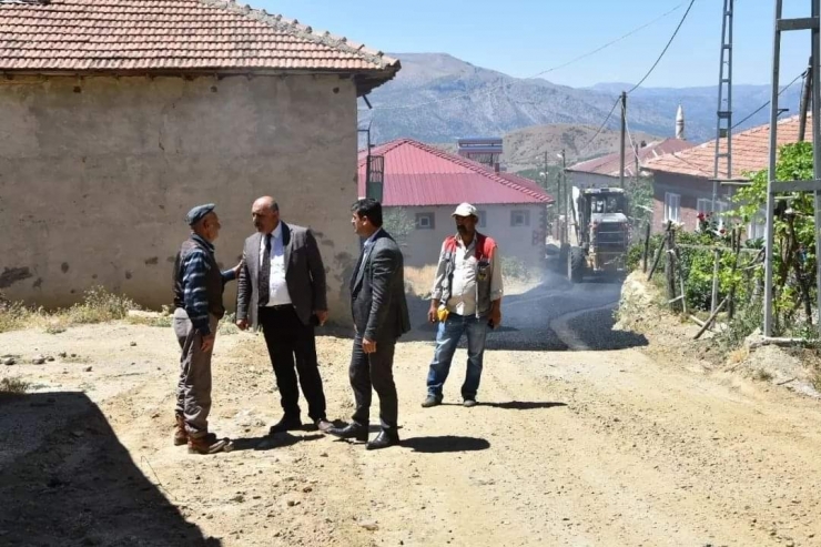 Zelyurt, Asfalt Çalışmalarını Yerinde İnceledi