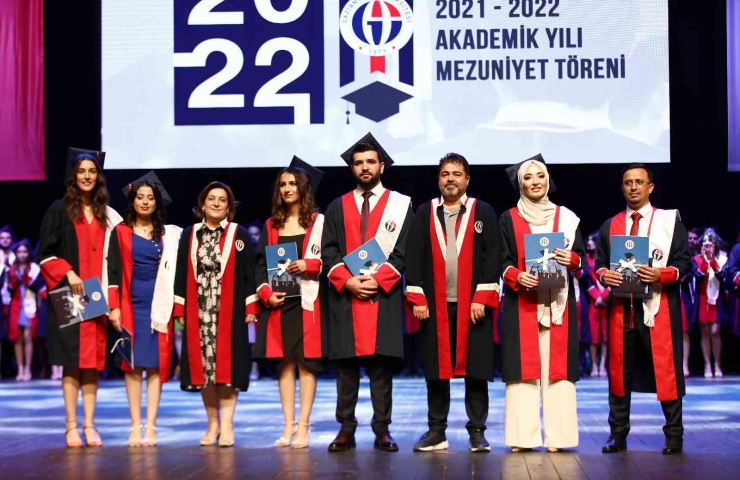 Gaün Tıp’tan Sağlık Ordusuna 261 Hekim