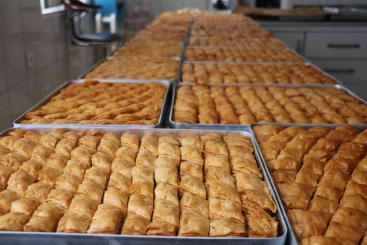 Ev Baklavasında Bayram Yoğunluğu