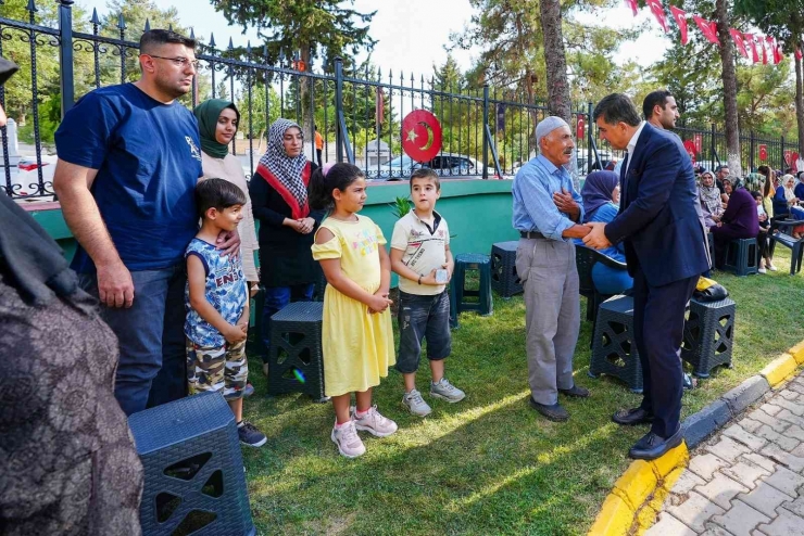 Başkan Fadıloğlu, Şehitlik Ziyareti