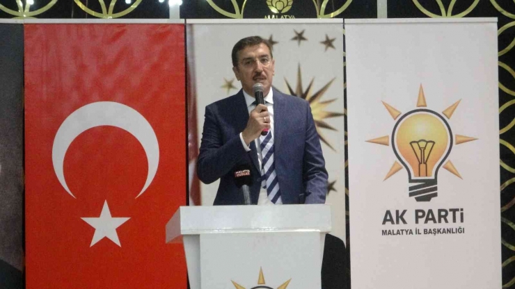 Ak Partililer Bayramlaştı