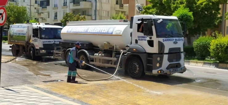 Şahinbey’de Temizlik Ekipleri Bayram Boyunca Görev Başındaydı