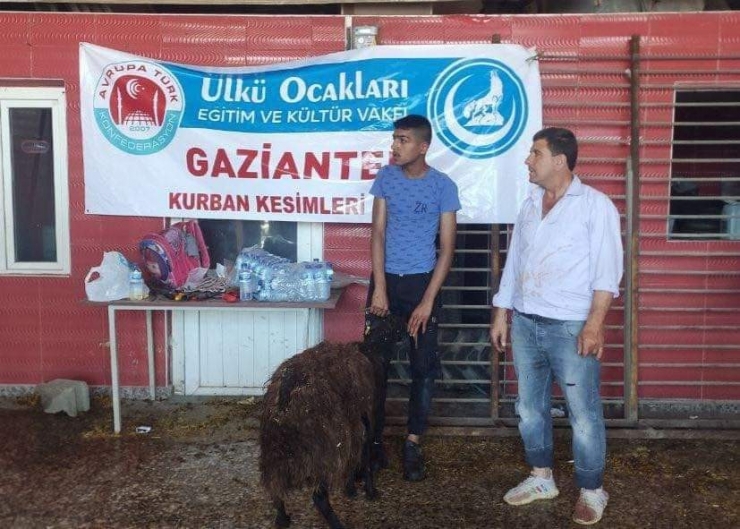 Ülkü Ocakları Bayramda 750 Ailenin Ocağını Şenlendirdi