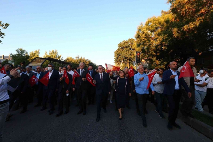 Gaziantep 15 Temmuz Gecesi Yine Tek Yürek, Tek Bilek Oldu