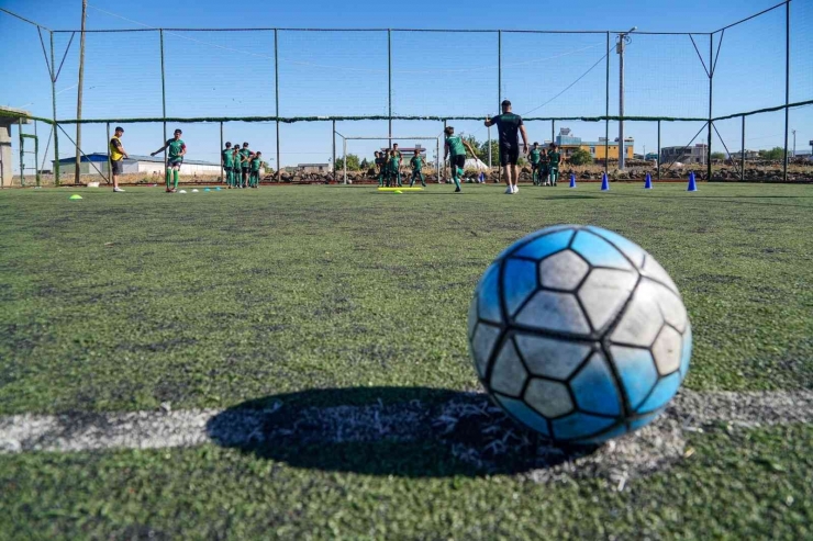 Diyarbakır’da Futbol Akademisi Açıldı