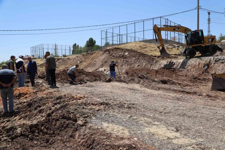 Diski Ekipleri Kanalizasyon Şebeke Hattında Yer Değiştirme Çalışması Başlattı