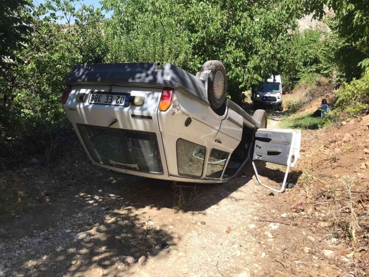 Ters Dönen Otomobilin Sürücüsü Yaralandı