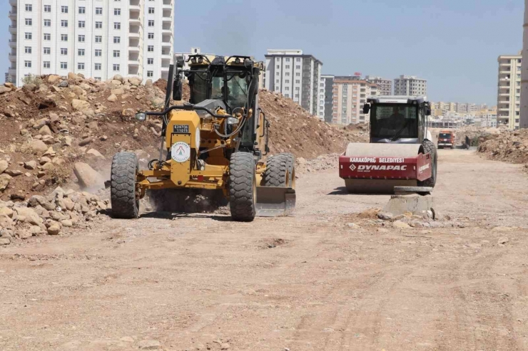 Mehmetçik Mahallesine Yeni Yollar Kazandırılıyor