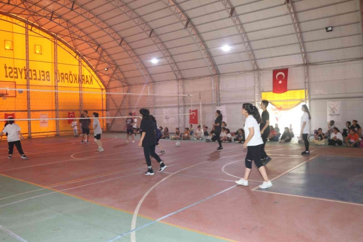 Karaköprü’de Çocuklar İçin Yaz Spor Kursları Sürüyor