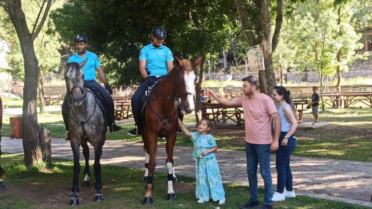 Atlı Jandarma Timi’nin Park Ve Mesire Alanlarındaki Görevi Sona Erdi