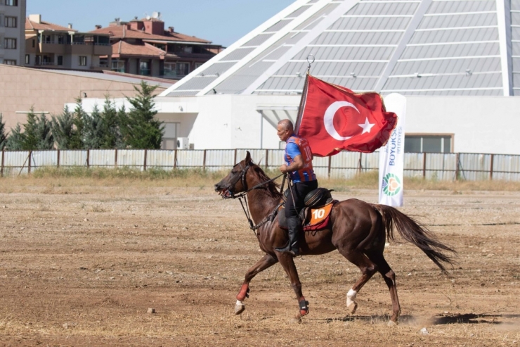 Atlı Cirit Gösterisi Büyük İlgi Gördü