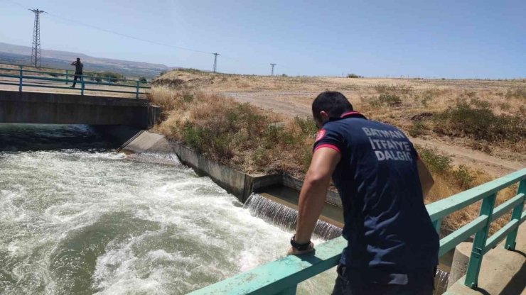 Koyunu Kurtarmak İsteyen Çoban Akıntıya Kapıldı