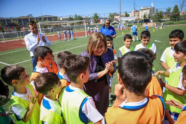 Şahin’den Yaz Kurslarından Yararlanan Çocuklara Ziyaret