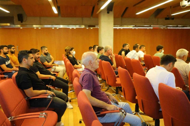 Diyarbakır’da “aile İçi Psikolojik Şiddet Ve Kadına Yönelik Şiddete Hayır” Semineri