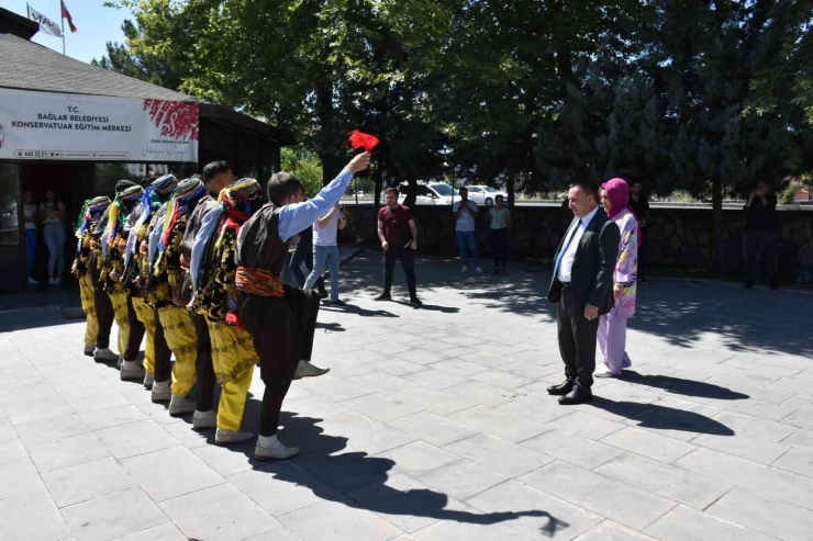 Bağlar Belediyesi Konservatuvar Merkezinden Başarı