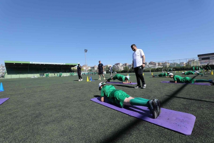 Yaz Akademileri Binlerce Futbolcuyu Ağırlıyor