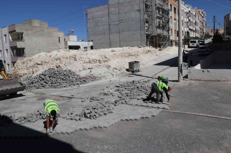 Haliliye’de Mahallelerin Üst Yapı Çalışmaları Sürüyor