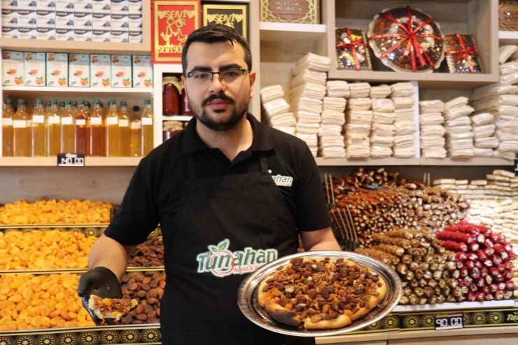 Kayısıdan Pizza Yaptı