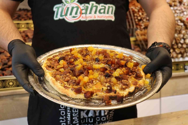 Kayısıdan Pizza Yaptı