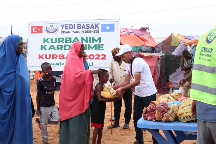 Yedi Başak Kurban Emanetlerini Sahiplerine Ulaştırdı