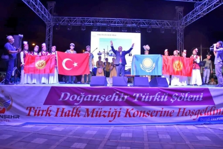 Doğanşehir Türkü Şöleni İlgi Gördü