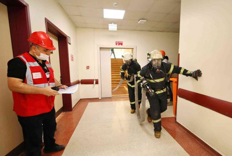Gaün Hastanesi’nde Gerçeği Aratmayan Yangın Tatbikatı