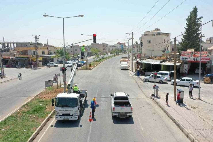 Akçakale Ve Harran’da Trafik Lambaları Yenilendi
