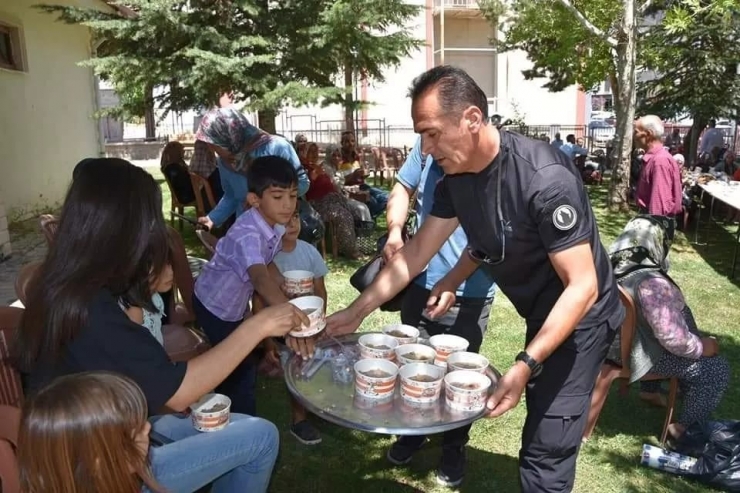 Doğanşehir’de Vatandaşlara Aşure İkram Edildi