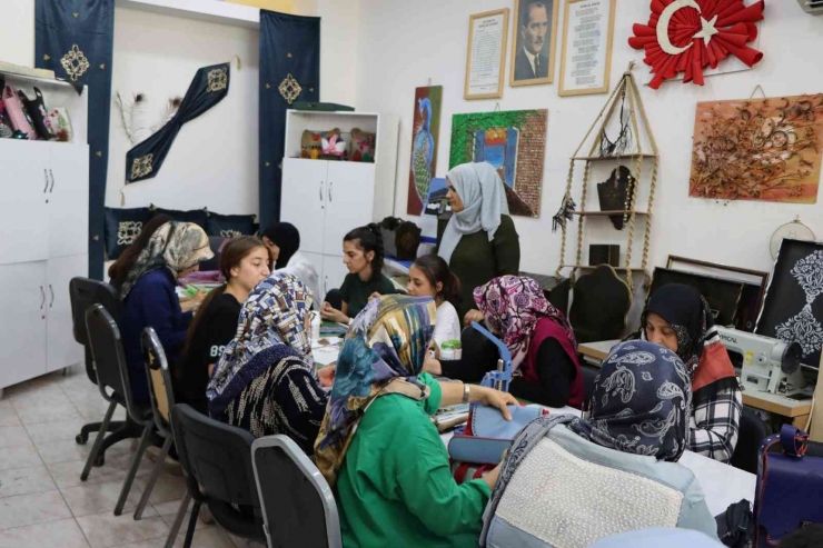 Şanlıurfalı Kadınlardan Deri Yakma Kursuna Yoğun İlgi