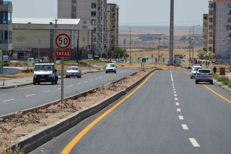 Diyarbakır’da Üç Caddenin Asfaltlama Çalışması Tamamlandı