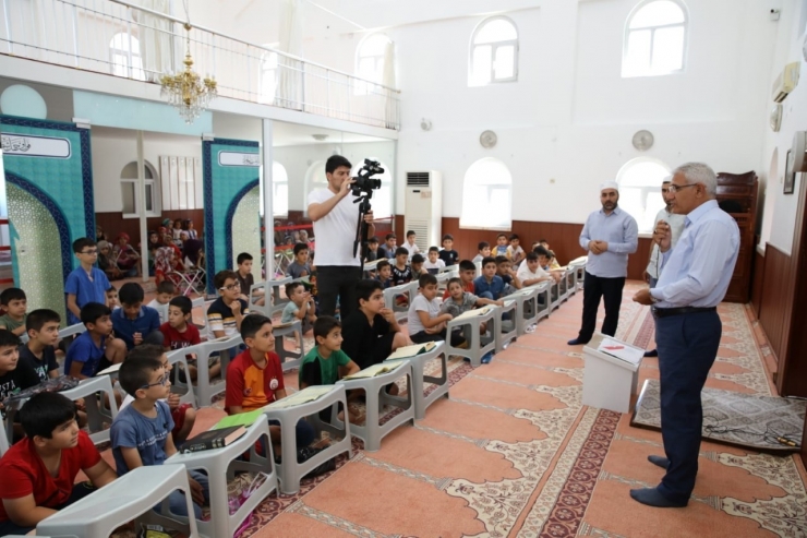 Başkan Güder’den, Kur’an Kursu Öğrencilerine İlgi