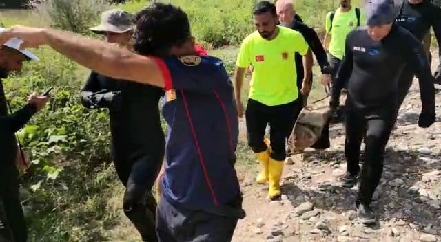 Dicle Nehri’nde 3 Gün Önce Kaybolan Çocuğun Cansız Bedeni Bulundu