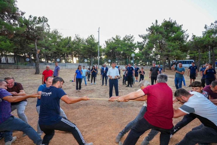 Babalar Ve Çocukları Gençlik Kampında Buluştu