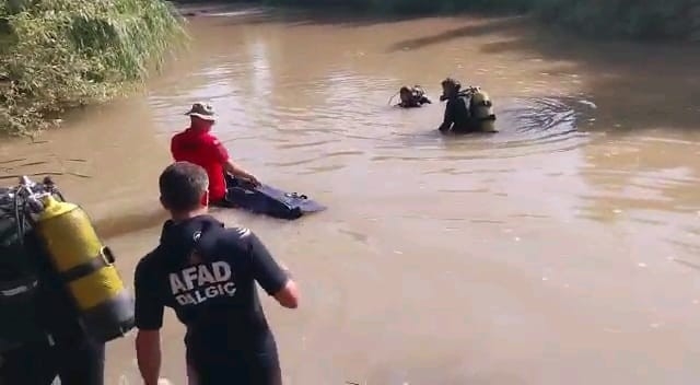 Diyarbakır’da Dicle Nehri’nde Boğulan Çocuk Çıkartıldı