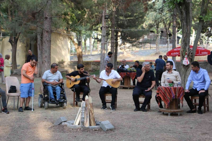 Belediye Etkinlik Düzenledi, Tatil İmkanı Olmayan Gençler Doyasıya Eğlendi