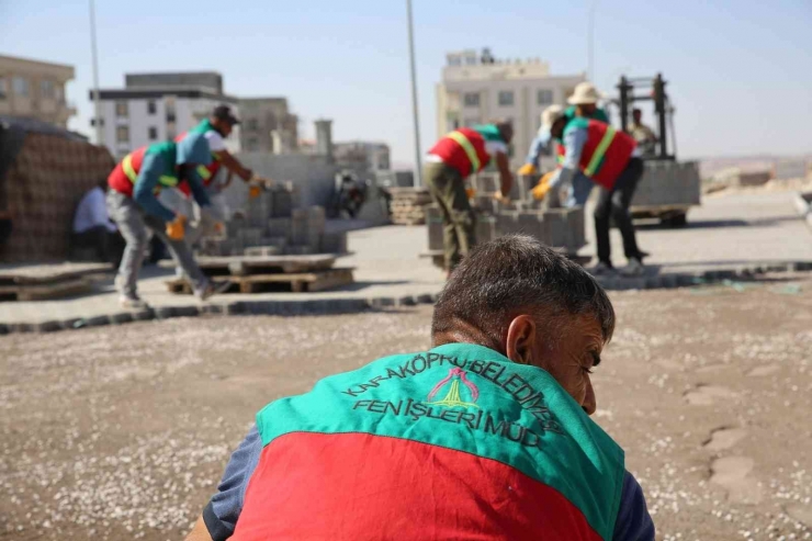 Karaköprüde Açılan Yeni Yollar Parke İle Döşeniyor