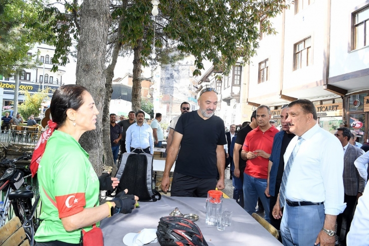 Gürkan: “malatya’nın Her Noktasında Yoğun Bir Çalışma İçerisindeyiz”