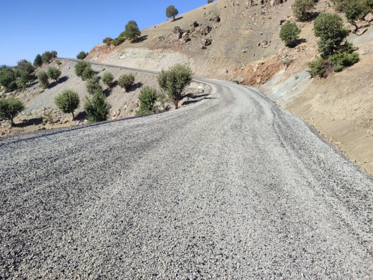 Diyarbakır’da Kırsal Mahallelerde 428 Kilometre Yol Asfaltlandı