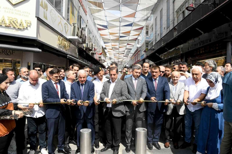 Kuyumcular Çarşısı Nezih Bir Mekanda Hizmet Verecek