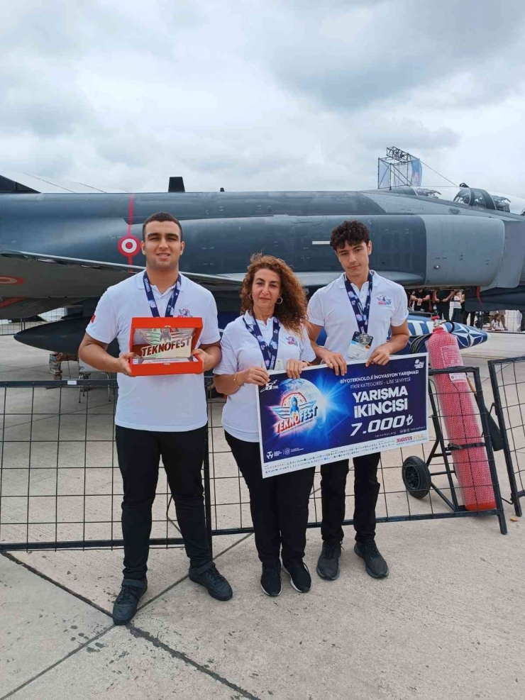 Gaziantep Kolej Vakfı Teknofest Türkiye İkincisi