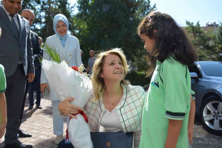 Miniklerde Okula İlk Adım Heyecanı