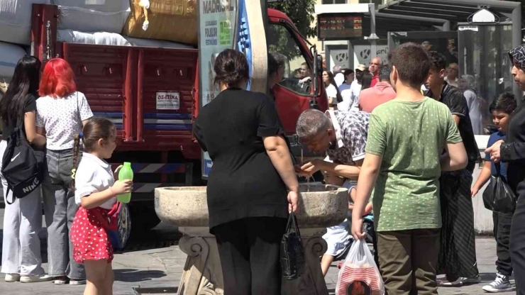 Gaziantep’te Kavurucu Sıcaklıklar Etkili