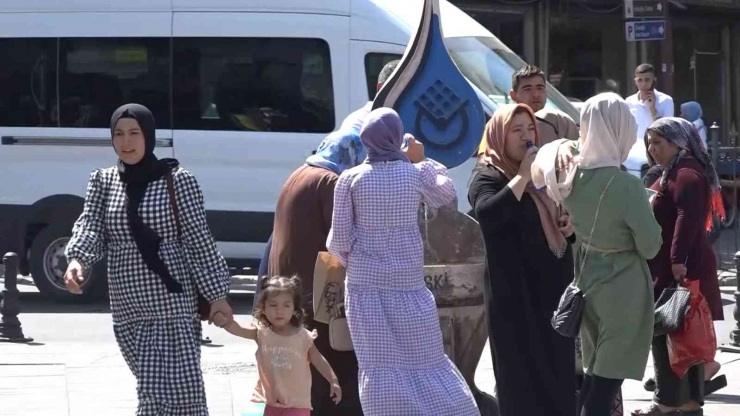 Gaziantep’te Kavurucu Sıcaklıklar Etkili