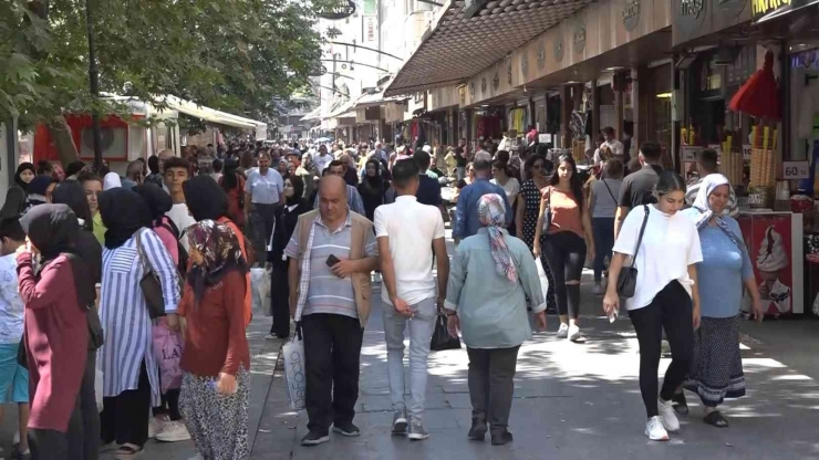 Gaziantep’te Kavurucu Sıcaklıklar Etkili