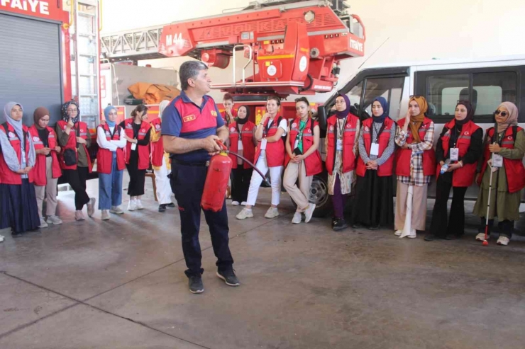 Misafir Öğrenciler, Adıyaman’da İtfaiyecilik Hakkında Bilgi Aldı